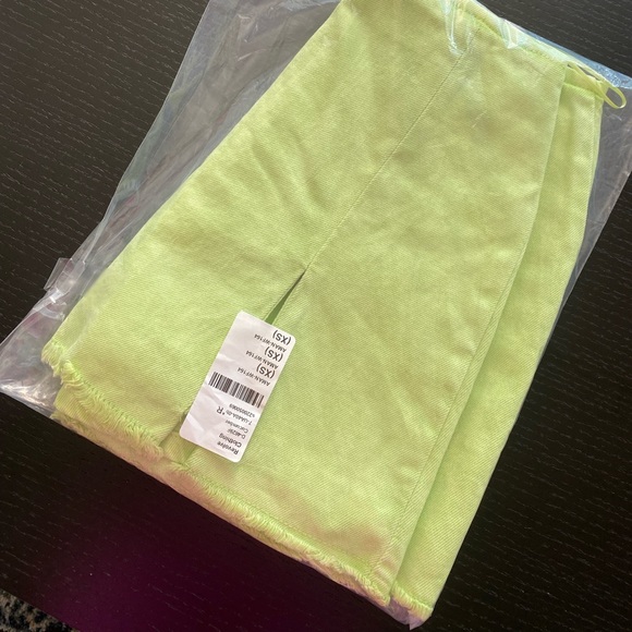 🆕NWT Amanda Uprichard Dale Skort in Cucumber - Picture 4 of 4